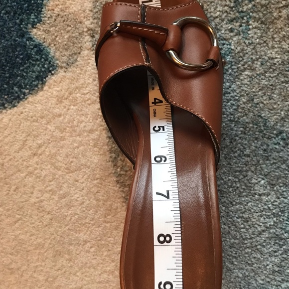 MUST GO Gucci platform heels - Picture 10 of 10